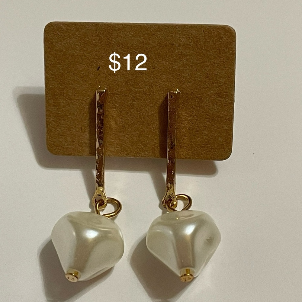 Elegant Gold and Cream Drop Earrings